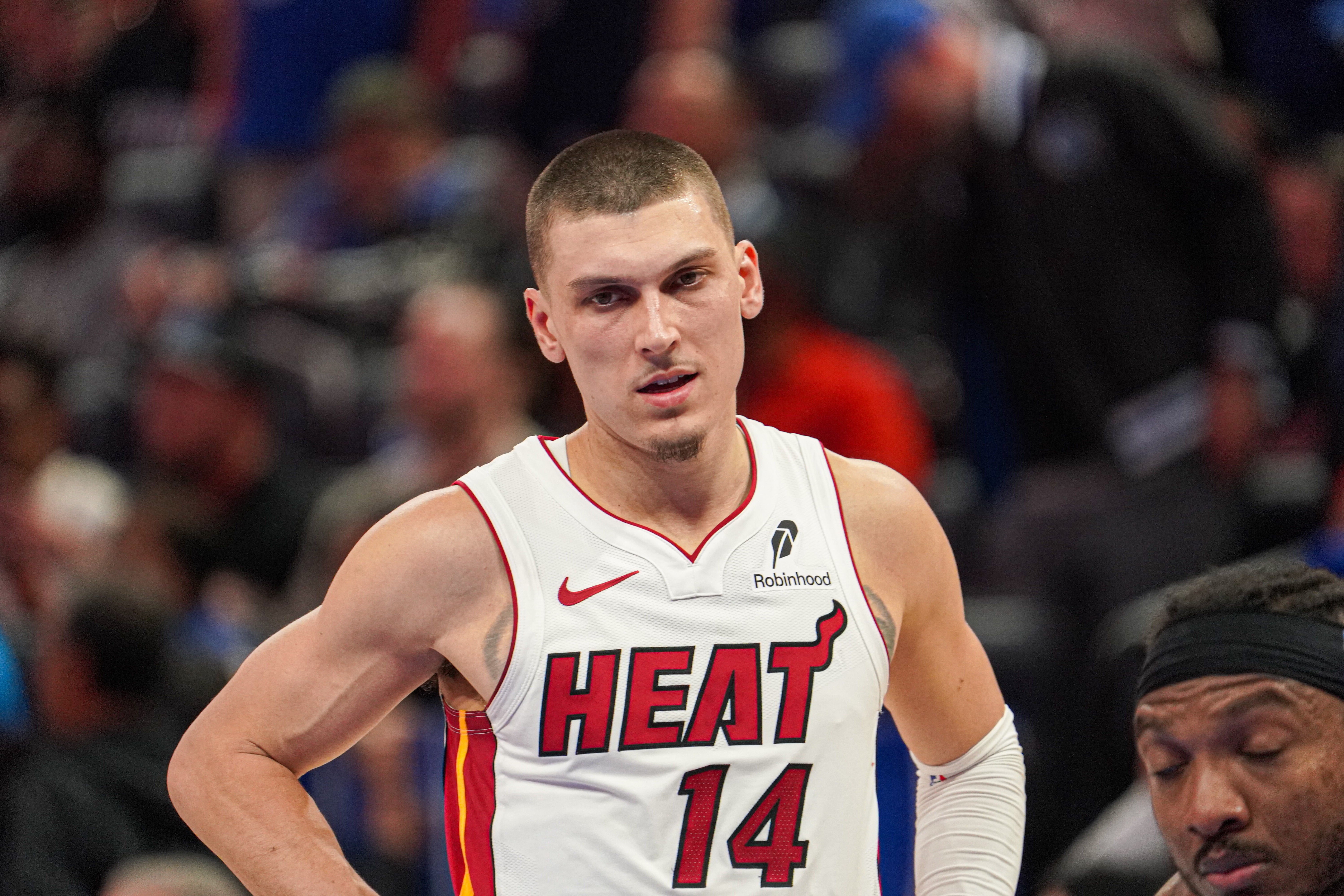 kaiyun sports-21-38！希罗：第三节一直是我们的难关 球队一直在想办法去解决