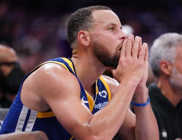 开云官方直播-库里罕见施压管理层：沦为鱼腩 一人一城便无意义