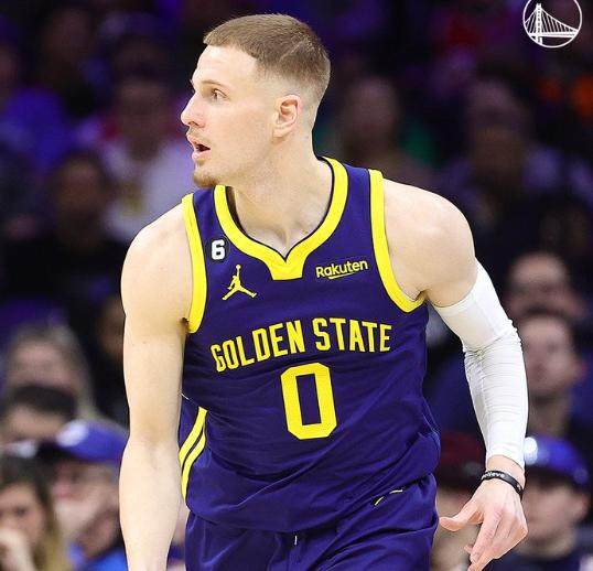 怀斯曼回归驰援勇士 发展联盟练级终于收获成长